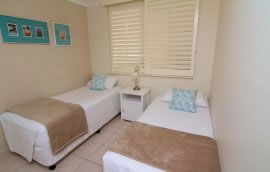 Crystal Beach Resort - Sydney 4u 5