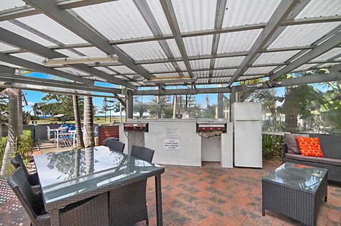 Sandpiper Apartments Broadbeach - Accommodation Sydney 4
