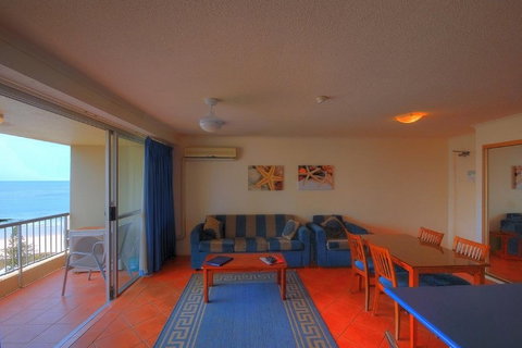 Surfers Beachside Holiday Apartments - Accommodation Sydney 1