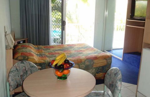 Runaway Bay Motor Inn - Sydney 4u 3