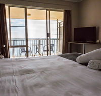 Beachcomber Hotel - Sydney 4u