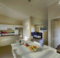 Middle Rock Holiday Resort - Accommodation Sydney