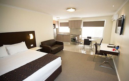 Country Comfort Premier Motel - Accommodation Sydney 0