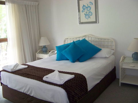 Old Burleigh Court Holiday Apartments - Accommodation Sydney 0