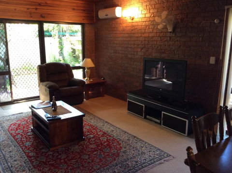 Cleveland Visitor Villas Motel & Shailer Park Garden Villas - Accommodation Sydney 6