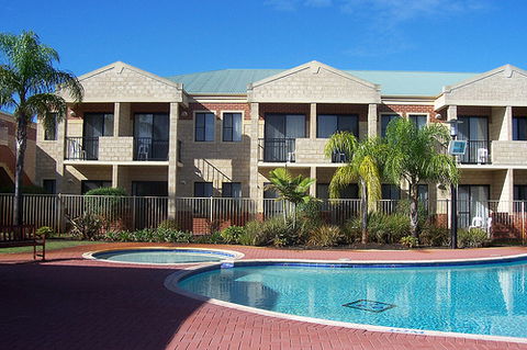 Country Comfort Inter City Perth Hotel & Apartments - Sydney 4u 0