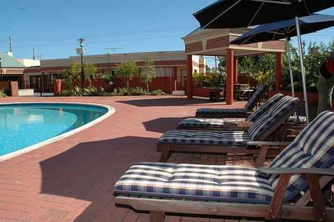 Country Comfort Inter City Perth Hotel & Apartments - Sydney 4u 1