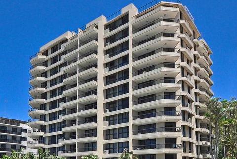 Clubb Coolum Beach - Sydney 4u 0