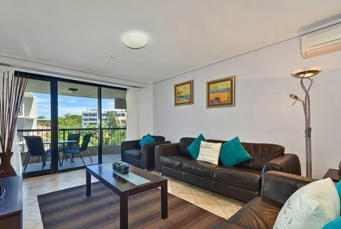 Clubb Coolum Beach - Sydney 4u 3