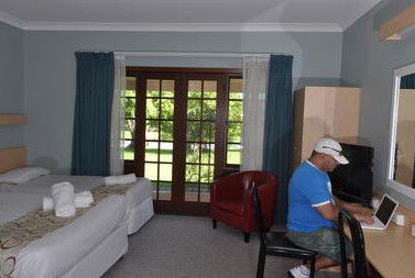 Poplars Inn - Sydney 4u 0