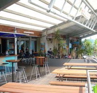 Beachfront Hotel - Accommodation Sydney