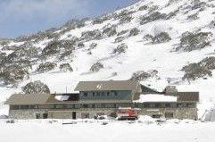 Barrakee Ski Lodge - Accommodation Sydney 3