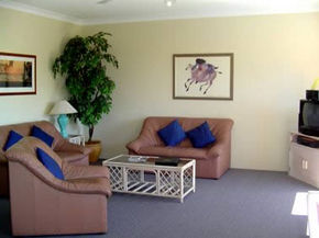 Sandcastles Holiday Apartments - Accommodation Sydney 3