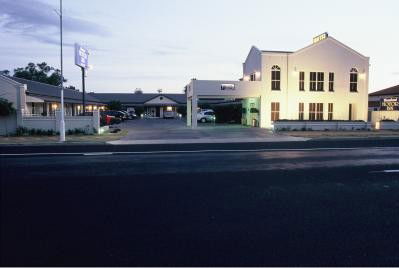 Breakout Motor Inn - Accommodation Sydney 3