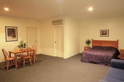 Breakout Motor Inn - Accommodation Sydney 4