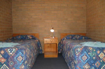 Ascot Budget Inn - Sydney 4u 1