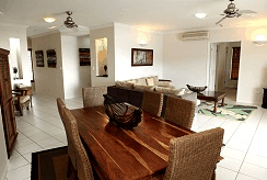 Jack And Newell Cairns Holiday Apartments - Sydney 4u 1