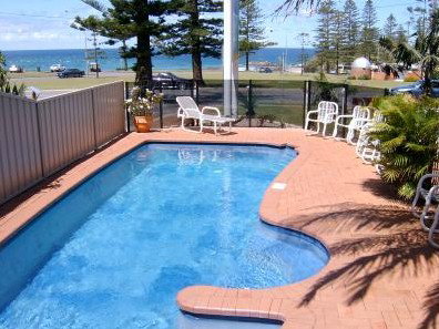 Beach House Holiday Apartments - Accommodation Sydney 1