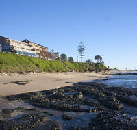 Oceanfront Motel - Sydney 4u
