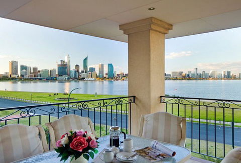 The Peninsula - Sydney 4u 1