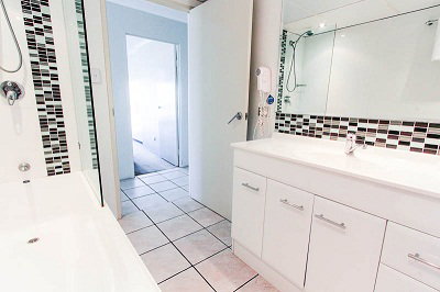 Seacrest Beachfront Holiday Apartments - Accommodation Sydney 6