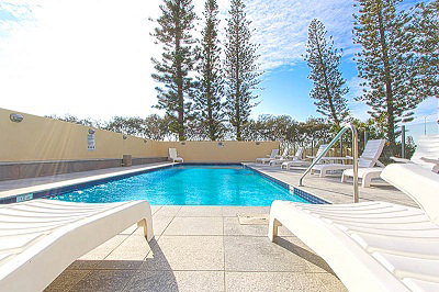 Seacrest Beachfront Holiday Apartments - Accommodation Sydney 17