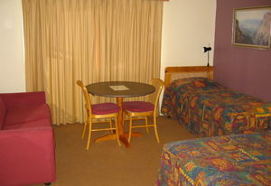 Highlands Motor Inn - Sydney 4u 2