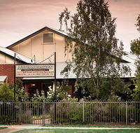 Millies Guesthouse  Serviced Apartments - Sydney 4u