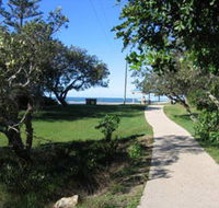 Raintrees On Moffat Beach - Sydney 4u
