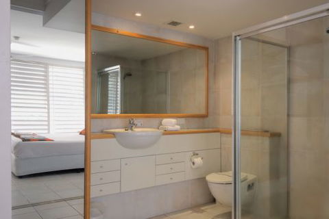 Golden Sands On Main Beach - Accommodation Sydney 4