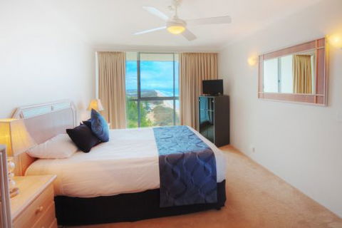 Golden Sands On Main Beach - Accommodation Sydney 7