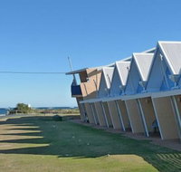 Windsurfer Beach Chalets - Sydney Resort
