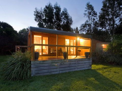 Coastal View Cabins - Sydney 4u 8