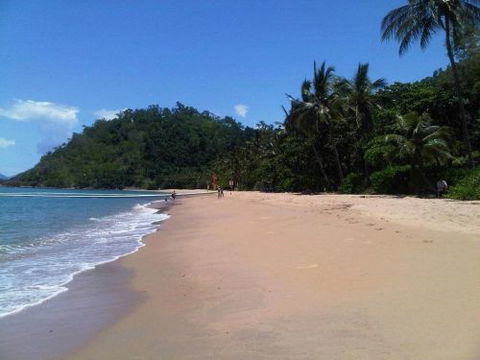 Trinity Beach Holiday Homes - Sydney 4u 0