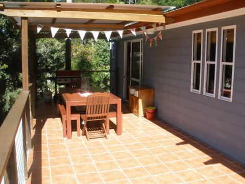 Coochiemudlo Island Family Beach House - Sydney 4u 8