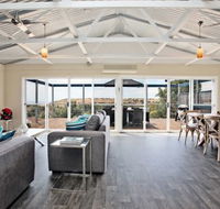 Coral Sands Luxury Beach House - Sydney 4u
