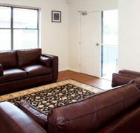 Executive Oasis Narribri Serviced Apartments - Sydney 4u