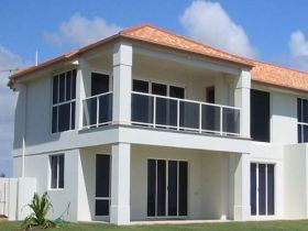 Bargara Beach Oceanfront Holiday Home - Sydney 4u 0