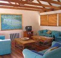 Kent Gardens Holiday House - Sydney 4u