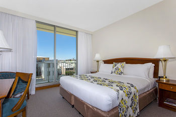 Quality Hotel NOAH'S On The Beach - Sydney Resort 15