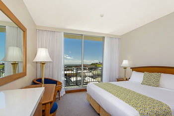 Quality Hotel NOAH'S On The Beach - Sydney Resort 20