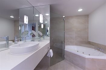 Sofitel Noosa Pacific Resort - Accommodation Sydney 0