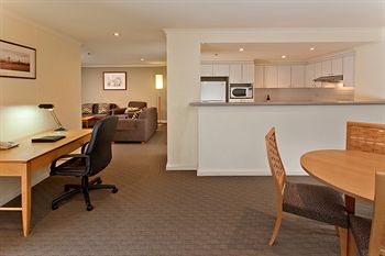 Radisson Hotel & Suites Sydney - Accommodation Sydney 5