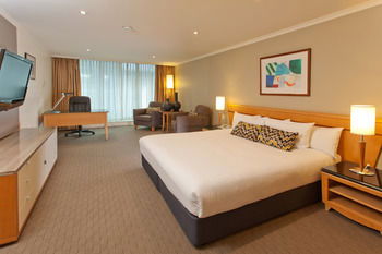 Radisson Hotel & Suites Sydney - Accommodation Sydney 21