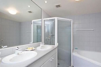 The Emerald Resort Noosa - Sydney 4u 5