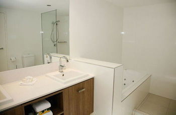 The Emerald Resort Noosa - Sydney 4u 32