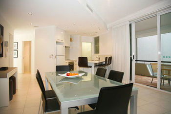 The Emerald Resort Noosa - Sydney 4u 61
