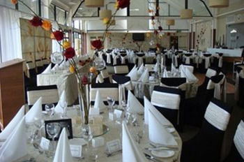 Caves Beachside Hotel - Sydney 4u 3