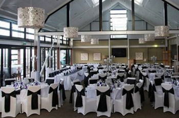 Caves Beachside Hotel - Sydney 4u 4
