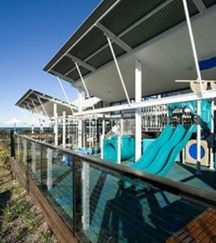 Caves Beachside Hotel - Sydney 4u 10